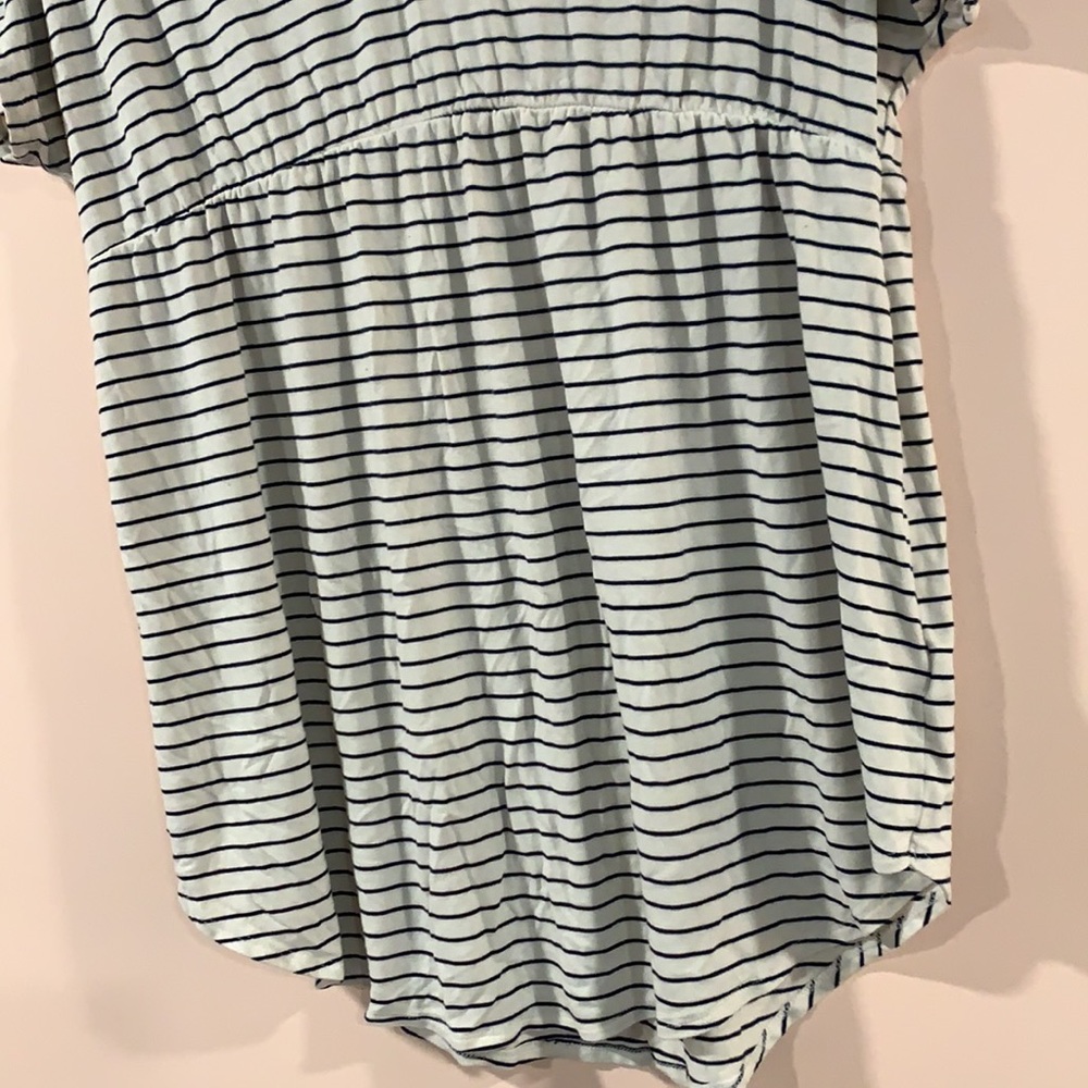 Old Navy Maternity Top - Picture 4 of 5